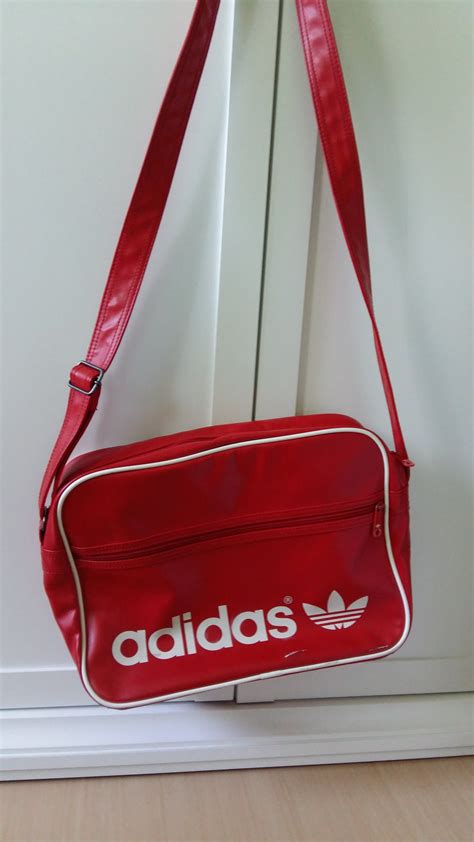 adidas tasche rot schwarz|R﻿ote Taschen .